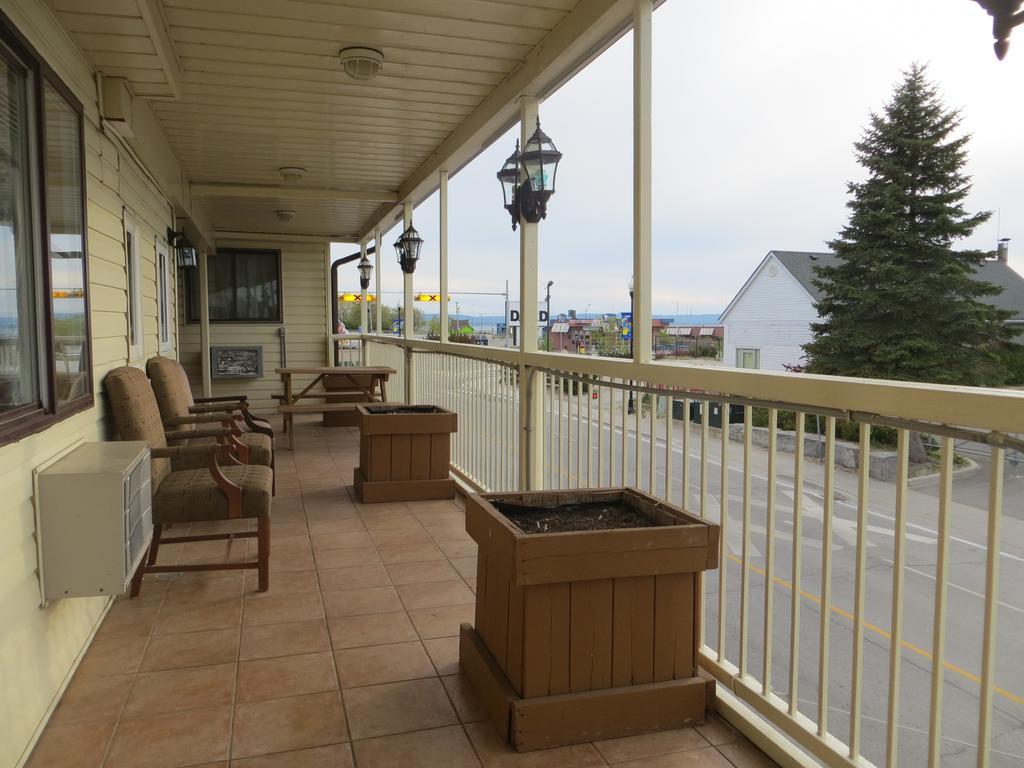 Villa Nova Motel Wasaga Beach Exterior photo