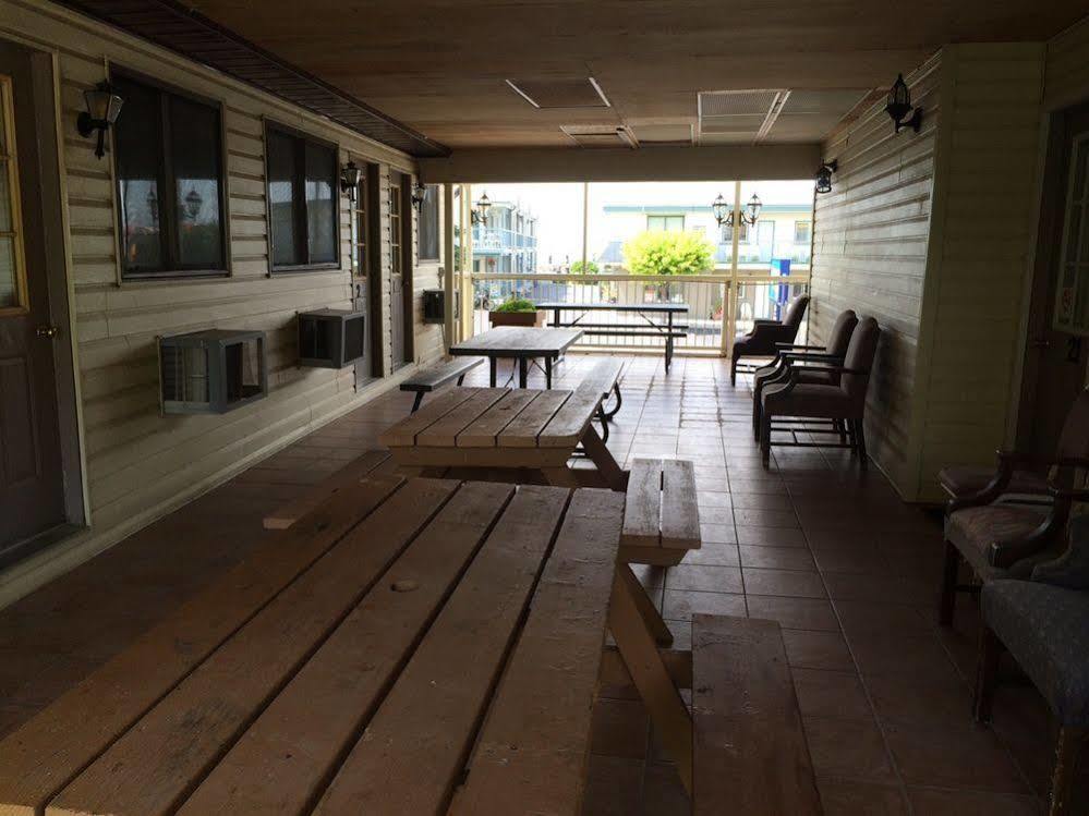 Villa Nova Motel Wasaga Beach Exterior photo